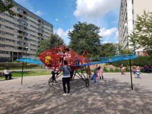 Fylgplanet som gett Flygplansparken i Bredäng sitt smeknamn.